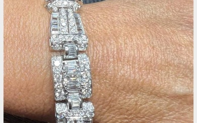 25.20 Ct. Diamond Art Deco Bracelet