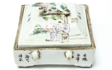 Chinese Hand-Painted w Calligraphy Porcelain Box