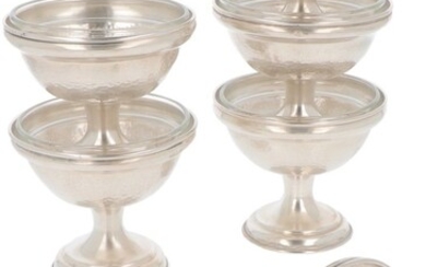 (6) piece set of ice cream coupes silver.