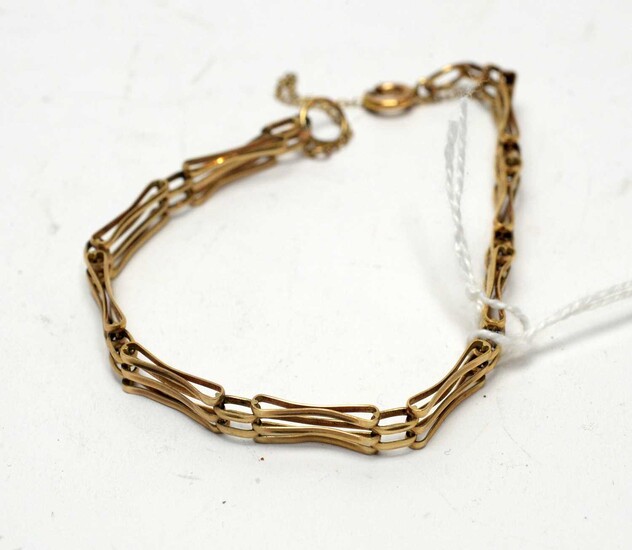 A 9ct gold gate-link bracelet