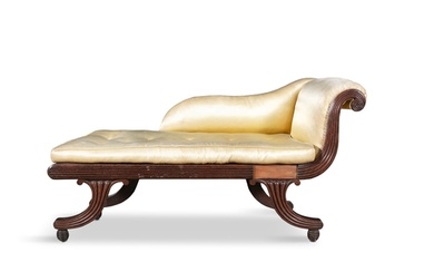 A COMPACT MAHOGANY AND SILK UPHOLSTERED CHAISE LONGUE 19TH C...