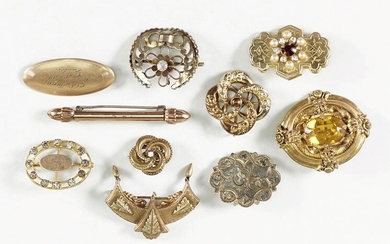 A Collection of Victorian Goldfilled Brooches.