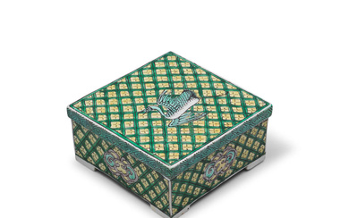 A FAMILLE VERTE BISCUIT BOX AND COVER Kangxi