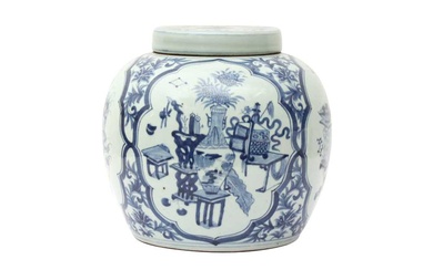 A LARGE CHINESE BLUE AND WHITE 'HUNDRED ANTIQUES' JAR AND COVER 清十九世紀 青花博古圖紋蓋罐