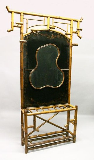 A VERY GOOD 19TH CENTURY BAMBOO AND LACQUER HALL STAND