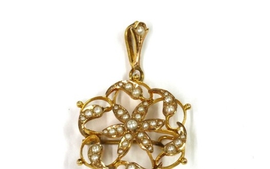 A gold split pearl pendant/brooch