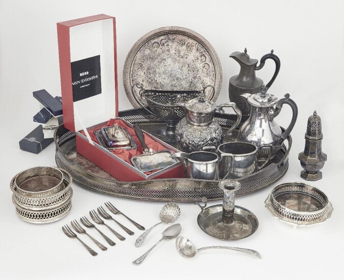 A quantity of silver plate including a large oval tray with pierced sides, a pierced twin-handled bonbon dish; a sugar caster; a miniature entrée dish and chafing pan in fitted case; a hot water pot and several coasters (a lot)