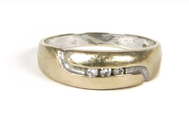 A white gold diamond ring