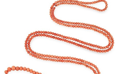AN ANTIQUE CORAL BEAD NECKLACE comprising of a single