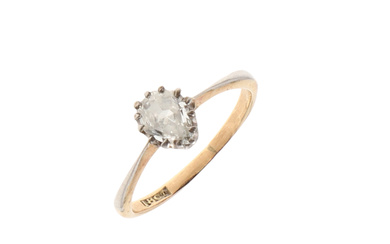 AN I8CT GOLD AND DIAMOND SOLITAIRE RING.