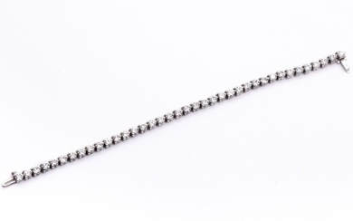 Bracelet en platine (950) avec ligne de diamants... - Lot 34 - Richard Maison de ventes