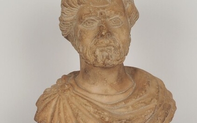 Buste d'empereur romain. Marbre.Probablement... - Lot 234 - Vermot et Associés