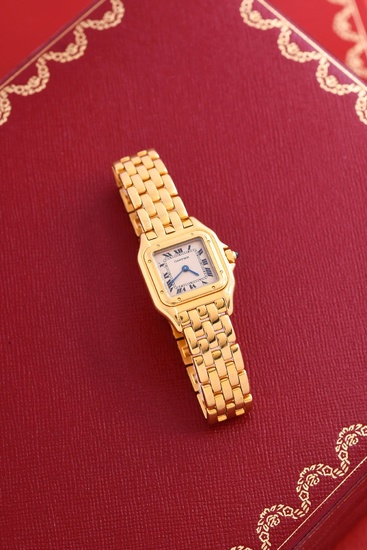 CARTIER Panthère Joaillerie Lady - Or jaune - Réf. : 8669618690 Vers 1985/90 Élégante montre...