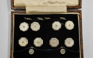 CASED SET 9CT GOLD & PEARL CUFFLINKS, BUTTONS & STUDS