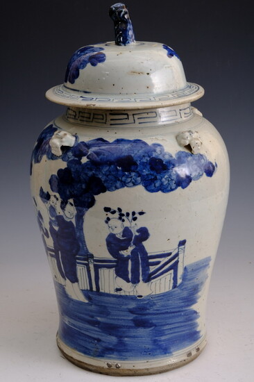 CHINESE BLUE AND WHITE PORCELAIN BALUSTER-FORM COVERED JAR WITH FU-DOG...