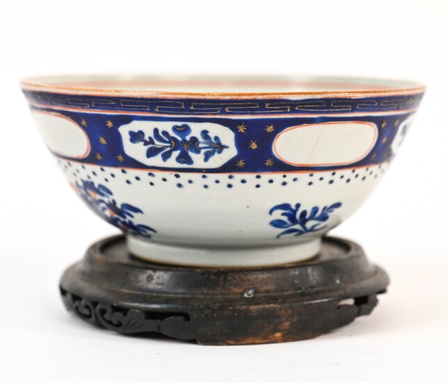 CHINESE EXPORT PORCELAIN BOWL ON STAND