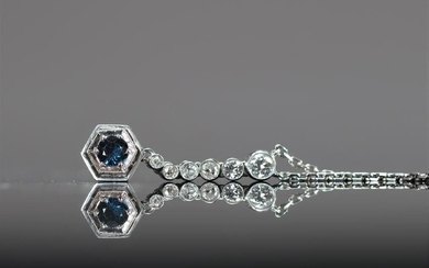 Chain and pendant in white gold (18k), sapphire and diamonds (6.57 gr)