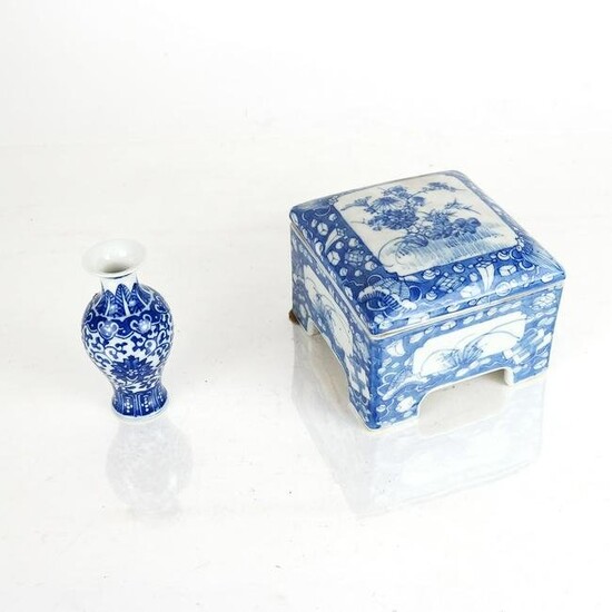 Chinese Blue & White Covered Box & Vase