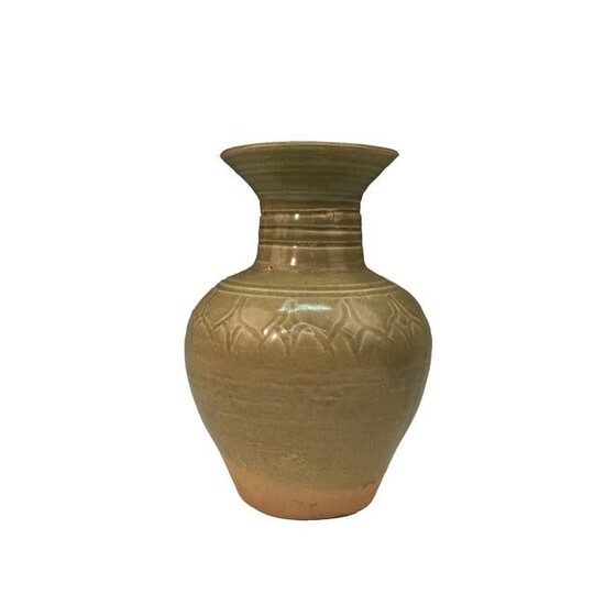 Chinese Celadon Glzed Vase