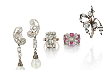 Collection of cultured pearl, ruby and diamond jewels (Collezione di gioielli con diamanti, rubini e perle coltivate)