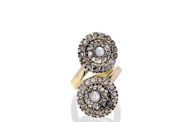 Contrariè ring in yellow gold, low title gold, diamonds and pearls