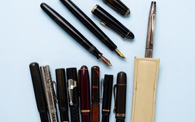 GROUP OF FOUNTAIN PENS INCLUDING PARKER.