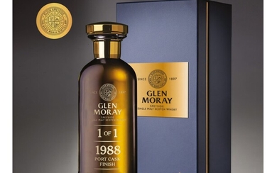 Glen Moray 32 Year Old Port Cask Finish Decanter 1988 + Experience (1 BT70 & EXP)