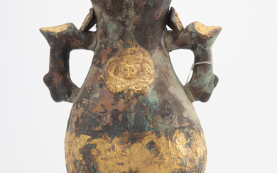 Henkel vase in archaic Hu shape, mid 20th century Jh.