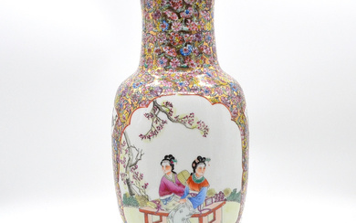 LARGE CHINESE VASE, FLOWERS AND BEAUTY, WITH GOLD STAFFAGE, AROUND 1950, RED BOTTOM MARK, CHINA.