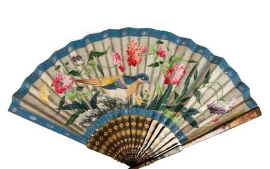LARGE LACQUERED AND PAPER 'BIRD WITH FLOWER' FAN QING
