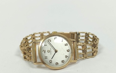 Lady's Omega 9ct gold bracelet watch 1979. 19g gross.
