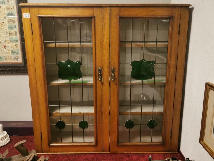 Light Oak Display Cabinet w/Green Stained Glass - 101cm...