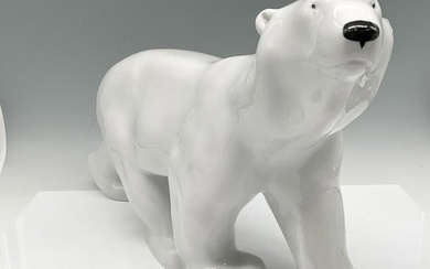 Lomonosov Russian Porcelain Polar Bear Figurine