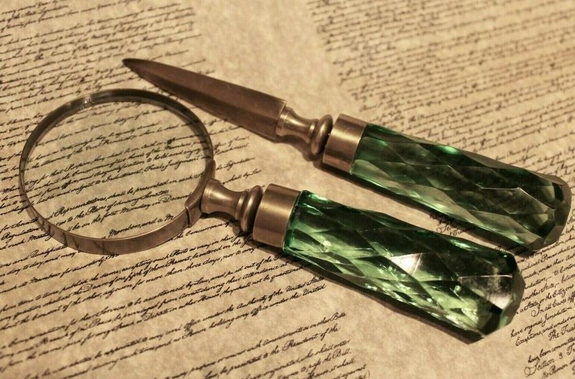 Magnifying Glass Letter Opener Set w Green Glass
