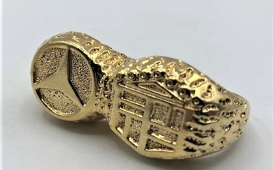 Mercedes Benz Cadillac Gold Tone 2-Finger Novelty Ring