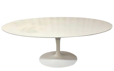 Mid-Century Modern Eero Saarinen for Knoll dining table refinished,Vintage From the late 1940s