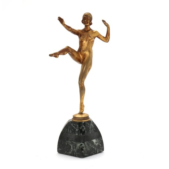 Otto Scheer, 19th/20th century: A Dancer. Signed O.E. Scheer. Gilt bronze sculpture, base of marble. H. 19/25 cm.