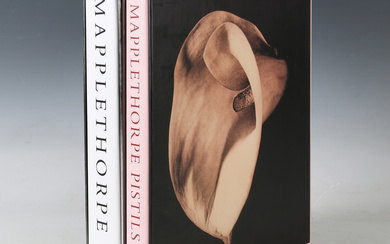 PHOTOGRAPHY. – Robert MAPPLETHORPE. Mapplethorpe. London: Jonathan Cape, 1995. Second printing