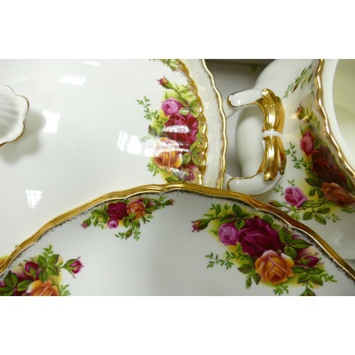 Royal Albert Old Country Roses tea & dinner ware to include:...