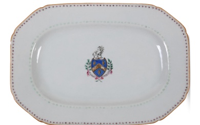 SMALL CHINESE EXPORT ARMORIAL PLATTER, QIANLONG (CIRCA 1780) Width: 9 3/4 in. (24.8 cm.)