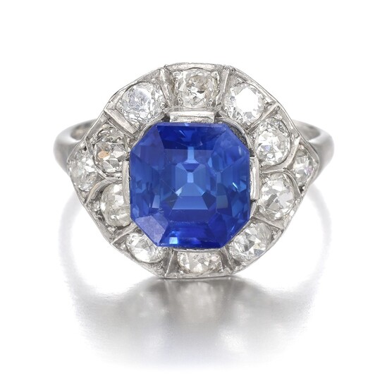 Sapphire and diamond ring | 藍寶石配鑽石戒指, Sapphire and diamond ring | 藍寶石配鑽石戒指