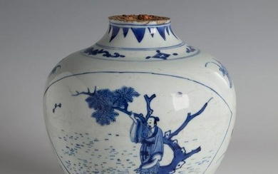 Vase. China, Yuan style, Qing Dynasty, 19th century. Blue and white hand painted ceramic. Presents