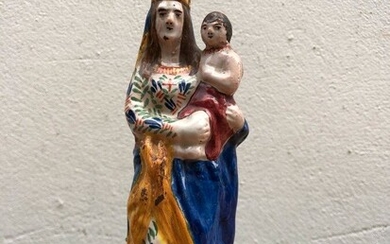 Vierge à l'Enfant en faïence Accidents à... - Lot 34 - De Baecque et Associés
