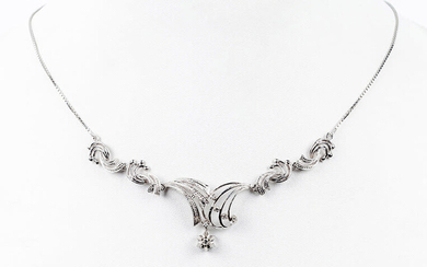 Vintage choker in white gold with a Venetian chain...