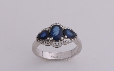 White gold ring, 585/000, with diamond and sapphire.