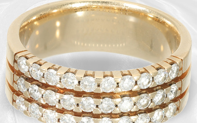 Wide and decorative goldsmith's ring with beautiful brilliant-cut diamonds, approx. 0.9ct