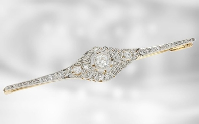 brooch/pin: fine antique brooch with diamonds, total ca....