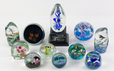 (lot of 11) Paperweight group