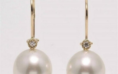 14 kt. Yellow Gold - 11x12mm South Sea Pearls