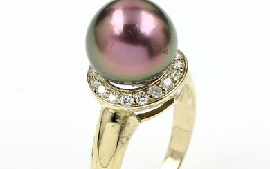 14 kt gold ring with brilliants and...